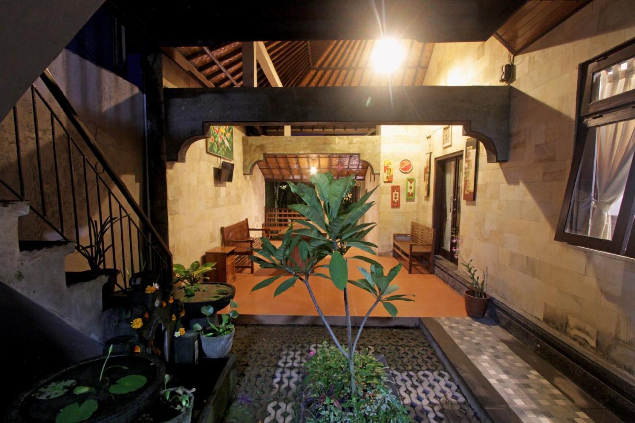 Sari House Ubud - Balinese Style Homestay المظهر الخارجي الصورة