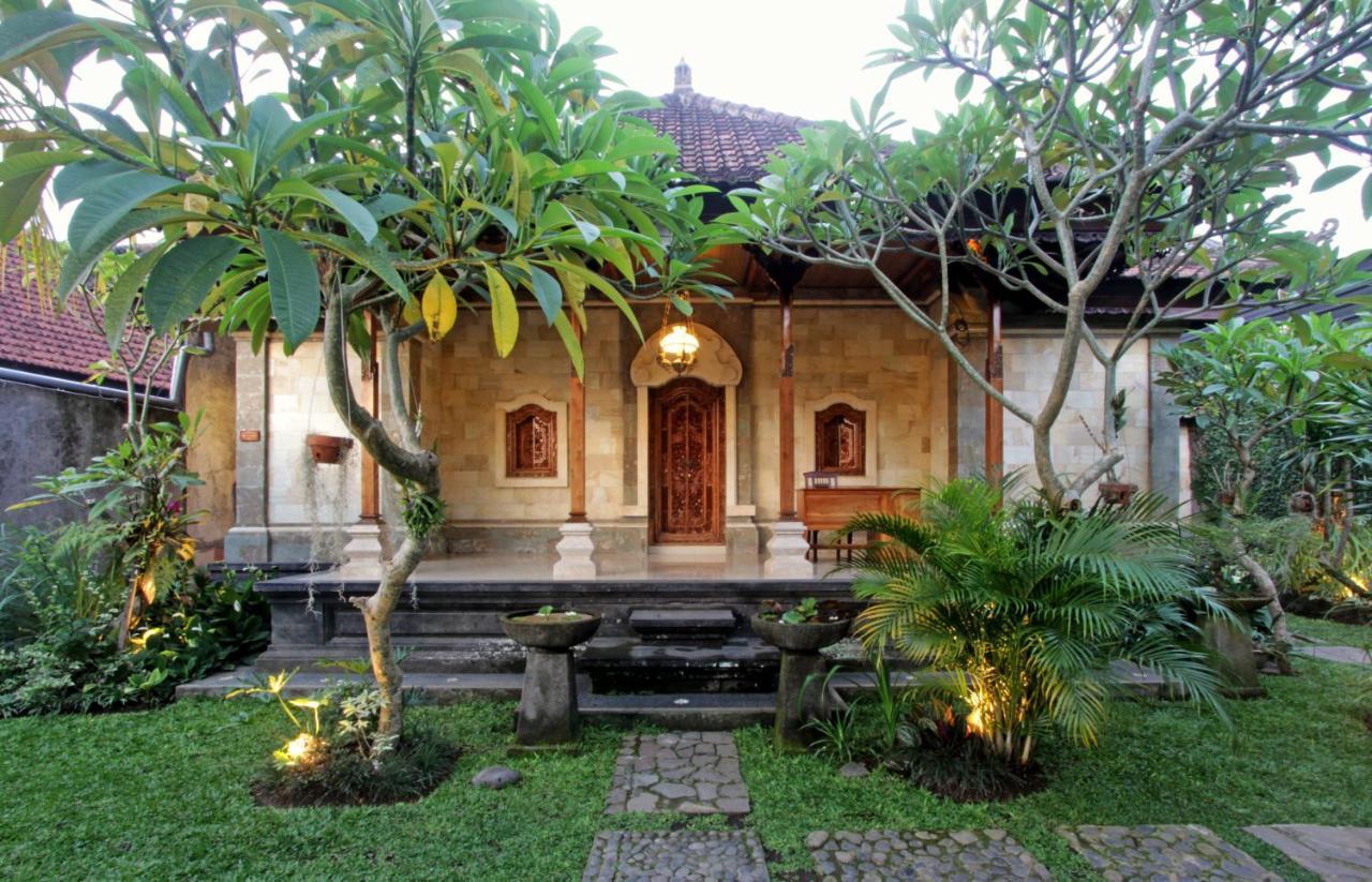 Sari House Ubud - Balinese Style Homestay المظهر الخارجي الصورة