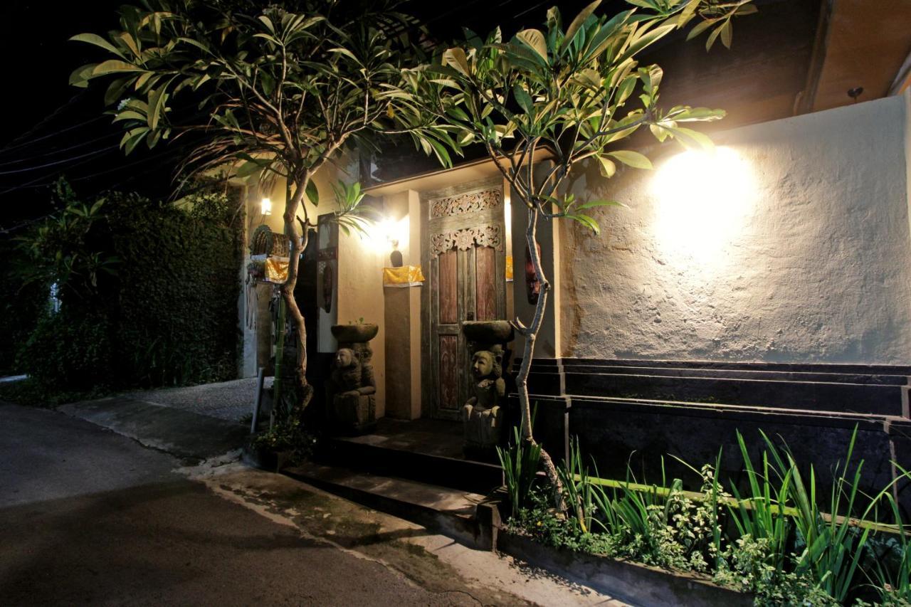 Sari House Ubud - Balinese Style Homestay المظهر الخارجي الصورة