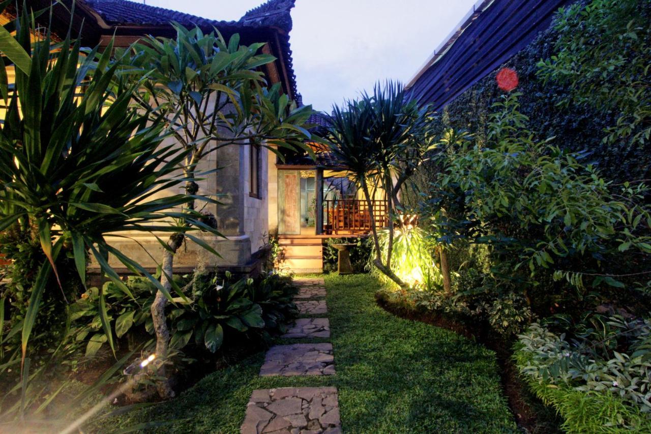 Sari House Ubud - Balinese Style Homestay المظهر الخارجي الصورة